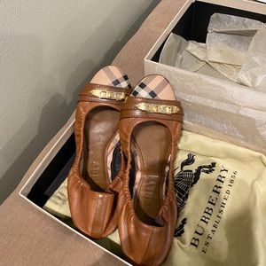 Burberry flats